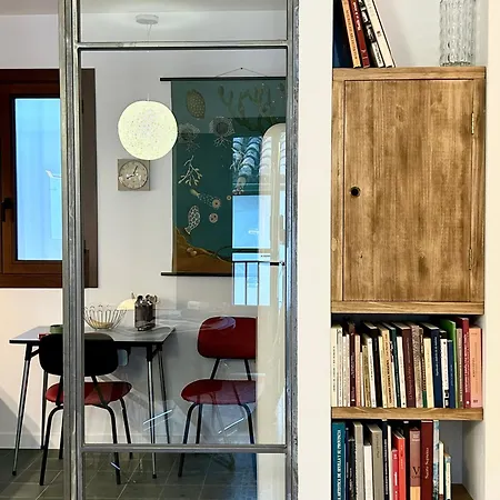 Junto A La Mezquita Y El Guadalquivir Кордова