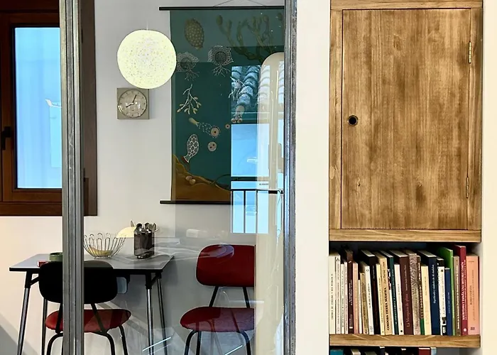 Junto A La Mezquita Y El Guadalquivir קורדובה